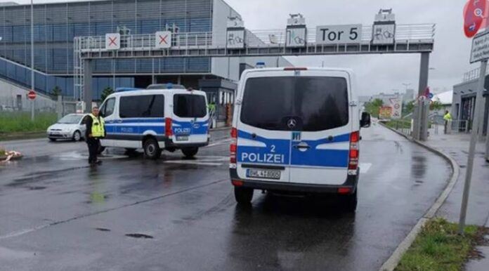 Almanya’da Mercedes fabrikasında çalışan Türk işçi, 2 Türk işçiyi öldürdü!