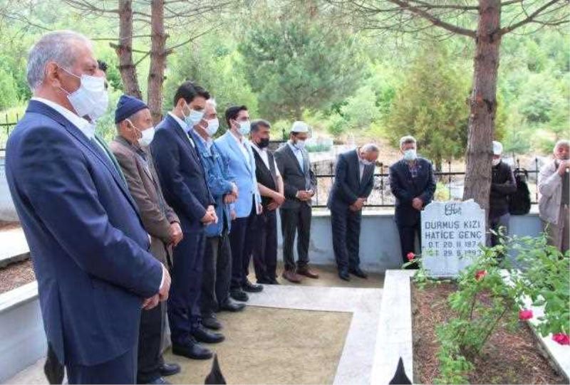 Solingen faciasında hayatını kaybedenler, kabirleri başında anıldı