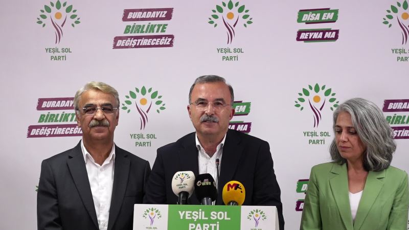 YEŞİL SOL PARTİ EŞ SÖZCÜSÜ İBRAHİM AKIN: “BİZLER BURADAYIZ. HEM MECLİS’TE HEM DE HAYATIN BÜTÜN ALANLARINDA DEĞİŞİM İÇİN DEMOKRATİK MÜCADELENİN ÖNCÜLÜĞÜNÜ SÜRDÜRECEĞİZ”