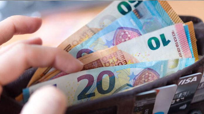 Almanya’da 18 yaşını dolduran gençlere 200 Euro verilecek