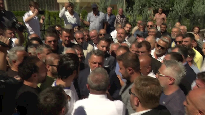 İYİ PARTİ ANKARA İL BAŞKANLIĞI’DAN MİLLİ EĞİTİM BAKANLIĞI ÖNÜNDE AÇIKLAMA: “BİNLERCE ÖĞRENCİMİZ OKULA AÇ GİDERKEN BU KONUDA NEDEN ÖNLEM ALINMAMAKTADIR? İKTİDAR, OKULLARDA ÜCRETSİZ YEMEK SÖZÜNÜ YERİNE GETİRMEK İÇİN NEYİ BEKLENMEKTEDİR?”