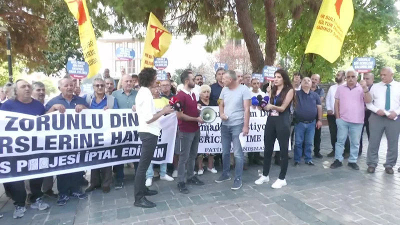 EĞİTİM ÖRGÜTLERİNDEN İSTANBUL İL MİLLİ EĞİTİM MÜDÜRLÜĞÜ ÖNÜNDE EYLEM: “DERSLERİN CUMA NAMAZI SAATLERİNE GÖRE DÜZENLENMESİ VE KARMA EĞİTİM İLKESİNİN İHLAL EDİLMESİ KABUL EDİLEMEZ”