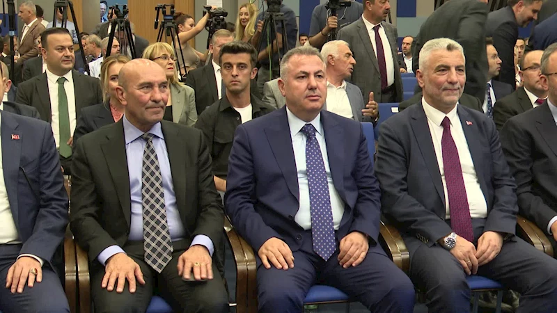 BAŞKAN SOYER, İZMİR İŞ DÜNYASI TOPLANTISINDA GÜÇLÜ GELECEK İÇİN SOSYAL, SİYASAL, EKONOMİK VE EKOLOJİK REFORM ÇAĞRISI YAPTI