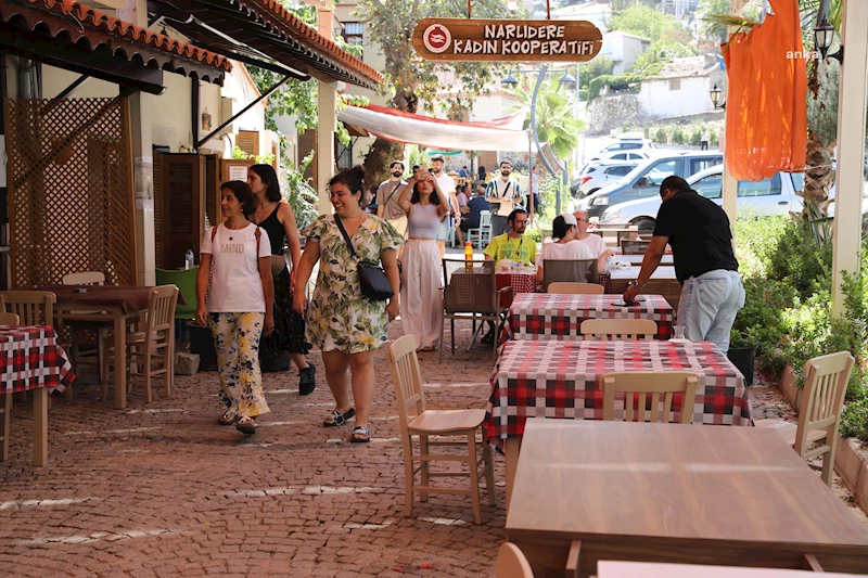 YURT DIŞINDAN GELEN GENÇLER NARLIDERE’DE TARİHİ KEŞFE ÇIKTI