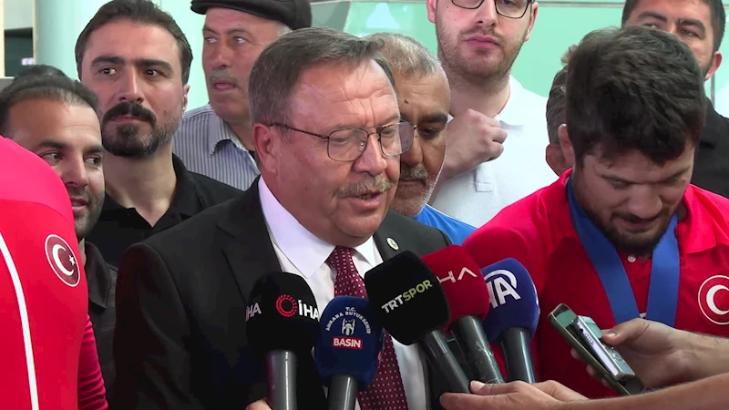 ASKİ SPORLU ŞAMPİYON MİLLİ GÜREŞÇİLERE BAŞKENTTE COŞKULU KARŞILAMA