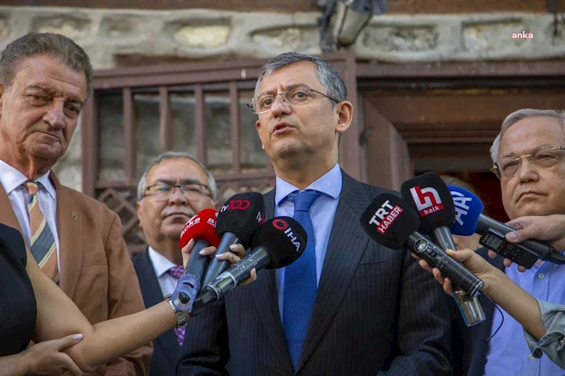 ÖZGÜR ÖZEL: 