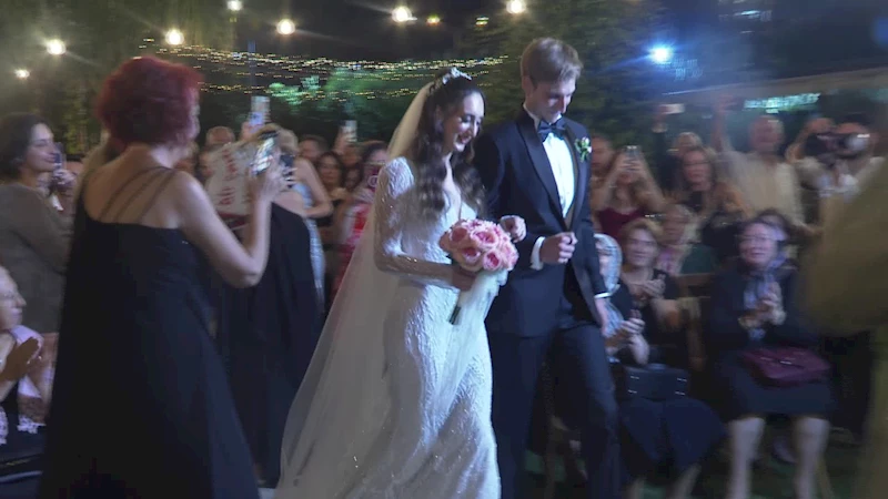 BAŞKAN SOYER FİLENİN SULTANLARINDAN AYÇA AYKAÇ’IN NİKAHINI KIYDI