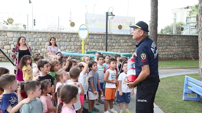 AYDIN BÜYÜKŞEHİR BELEDİYESİ İTFAİYECİLİK HAFTASI’NDA MİNİKLERE EĞİTİM VERDİ