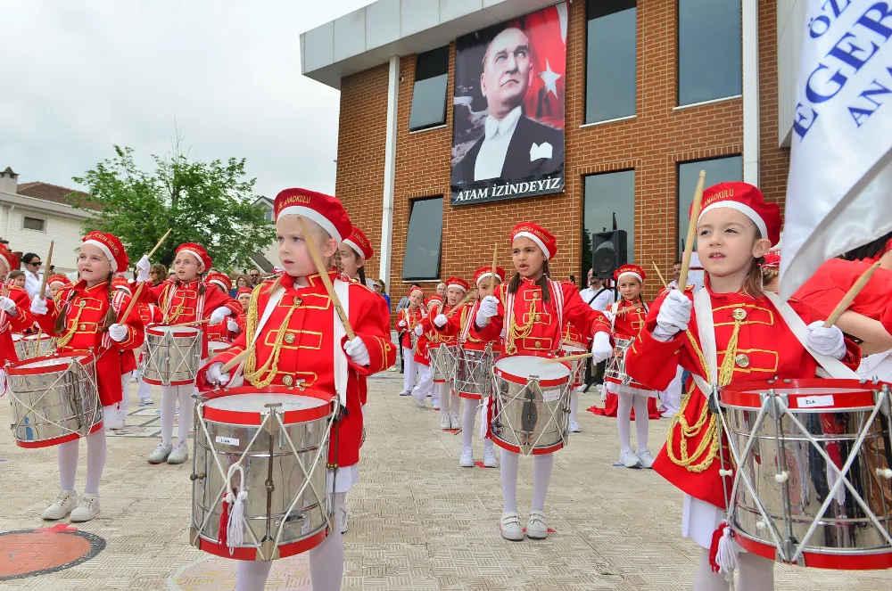 Karnaval tadında şenlik