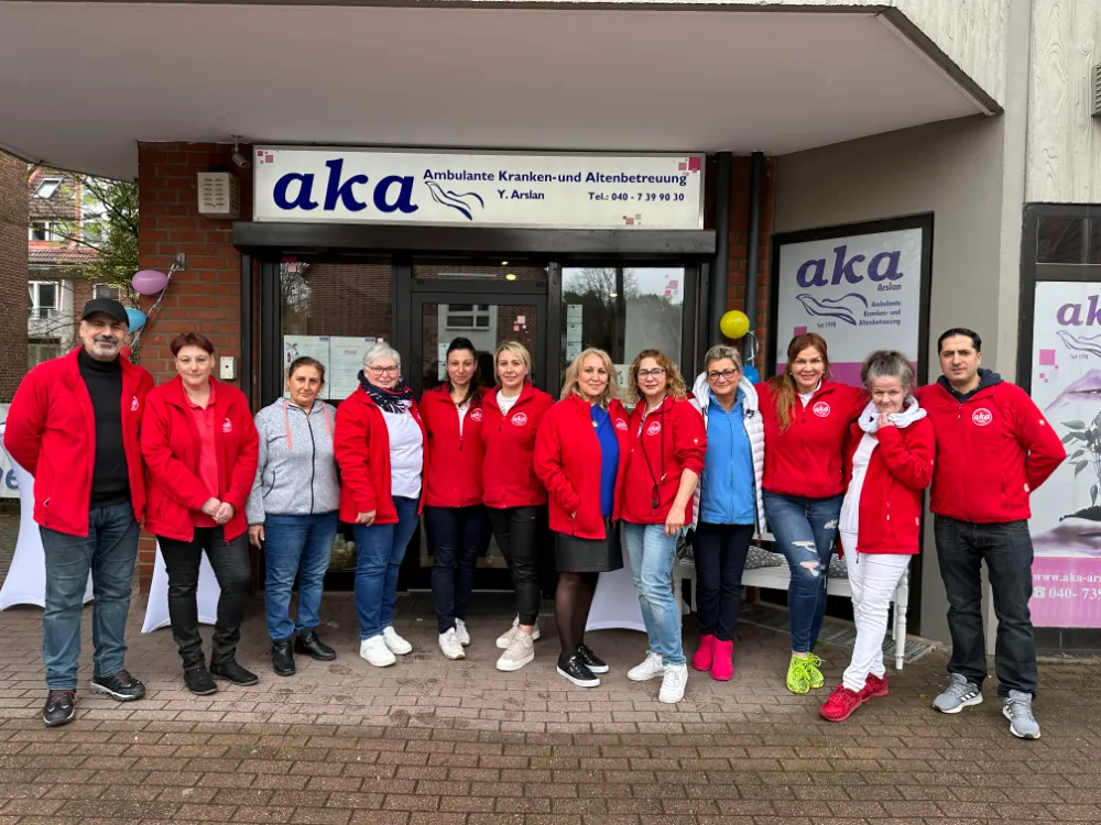 Aka-Arslan Pflegedienst, 26. Yılını Açık Kapı Gününde Kutladı: Bakım Hizmeti ve Demans Konferansıyla Müşterilerini Bilgilendirdi