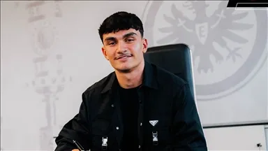 Milli futbolcu Can Uzun, Almanya Bundesliga ekibi Eintracht Frankfurt