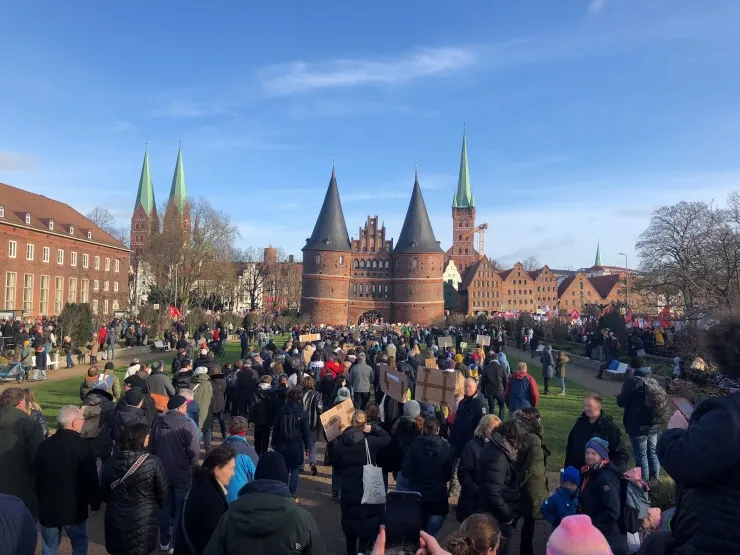Lübeck Şehir Merkezinde Gösteri Düzenleniyor