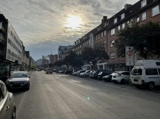Beckergrube Caddesi’nde Bisiklet Güvenliği İçin Bordür Yükseltme Çalışması