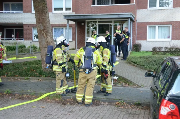 Feuer in Stader Hochhaus - Brand auf Balkon schnell gelöscht
