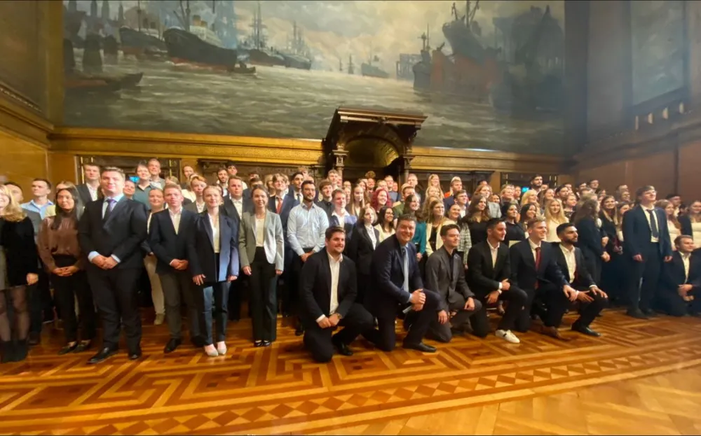 Hamburg Vergi İdaresine 100 Yeni Aday!
