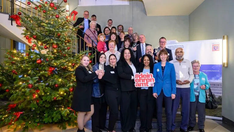 Hamburg, Gençlik ve Aile Bakanları Konferansı Başkanlığını Hessen’e Devretti