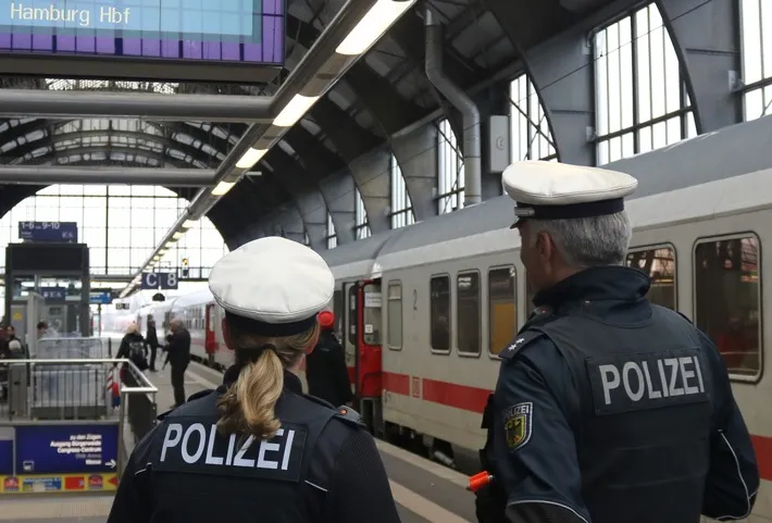 Bremen Merkez İstasyonu’nda Güvenlik Önlemleri Artırıldı