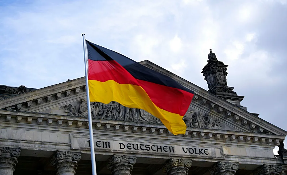 Hamburg İdare Mahkemesi: 2022 Yılı A13 Düzeyindeki Memur Maaşları Anayasaya Uygun