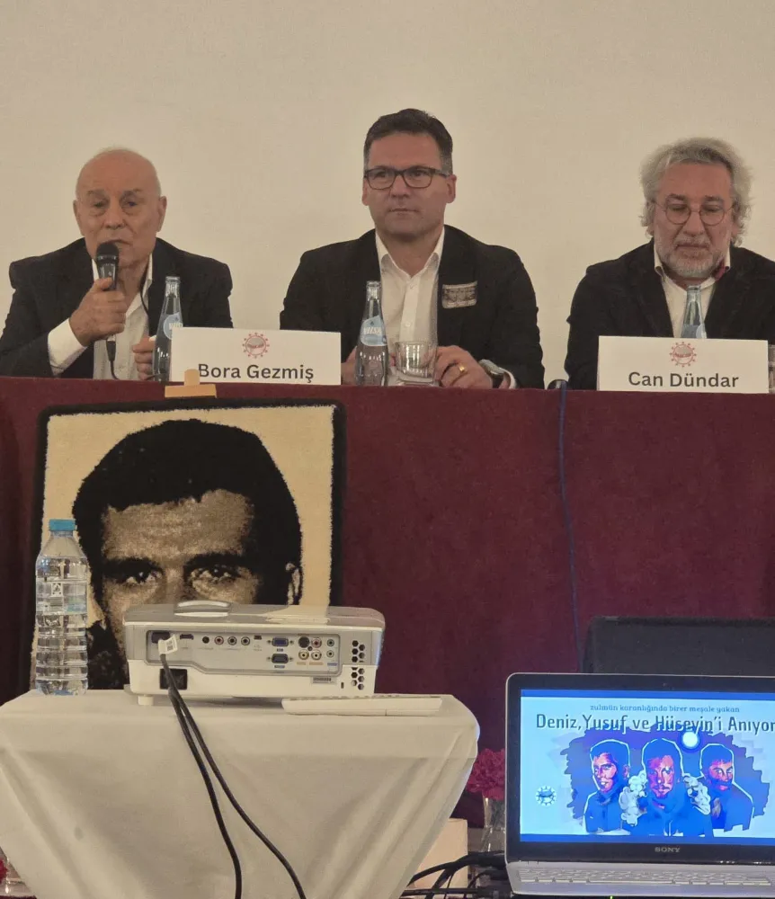 Hamburg’da Üç Fidan’a Anma: Deniz Gezmiş ve Arkadaşları Unutulmadı