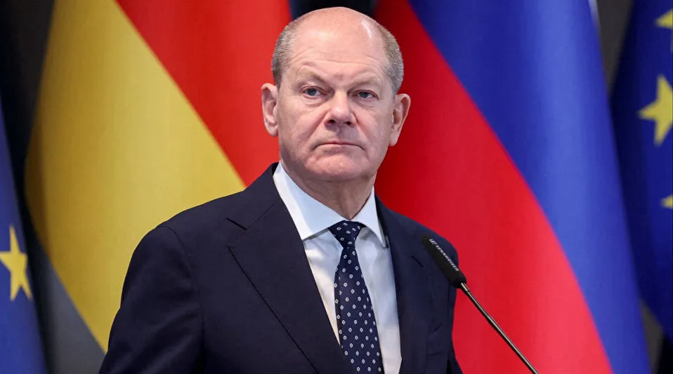 Almanya Başbakanı Scholz için askeri veda töreni düzenlendi