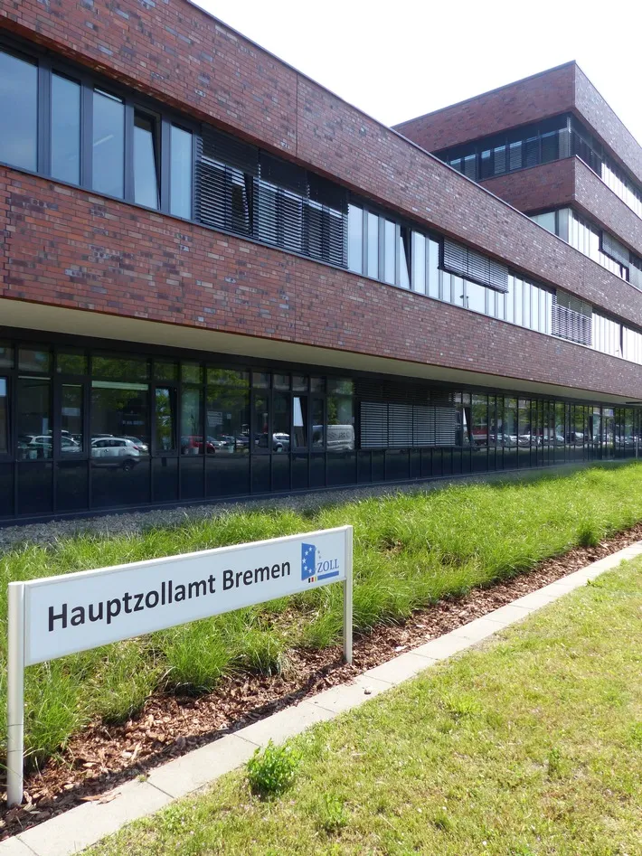 Bremen Gümrüğü 2024’te Suçla Mücadelede Öne Çıktı: 400 Kilo Kokain, 150 Bin Sahte Ürün Ele Geçirildi