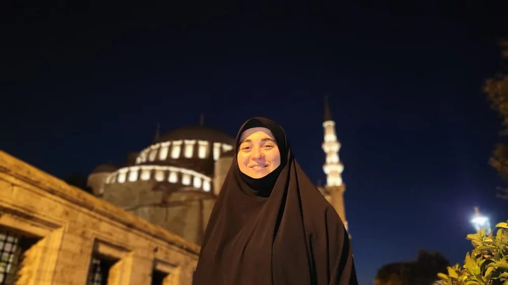 Pınar Özbek’ten Esma’nın Işığında: Kalpten Kalbe Yolculuk