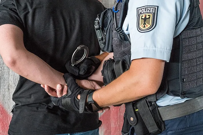 Bremen Merkez İstasyonu’nda Cinsel Taciz Şüphesi: Polis Zanlıyı Tutukladı
