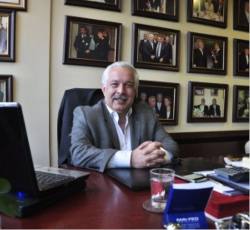 Şahin Özer: Sanatçılarıma şöhret psikolojisi dersi verdiriyorum