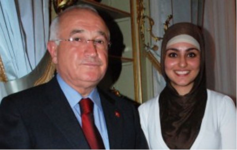 Cemil Çiçek, BM gençlik teşkilatına seçilen hemşerisini tebrik etti