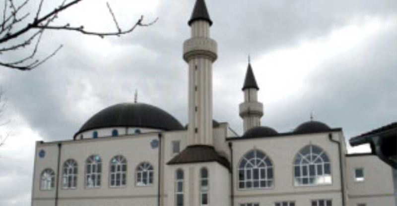 7 Camiyi Kapatma Kararı Alan Avusturya İmamlarını da Sınır Dışı Edecek