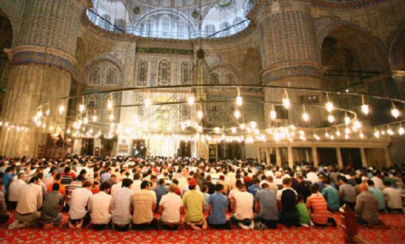 Almanya’da camiler yeniden ibadete açılıyor
