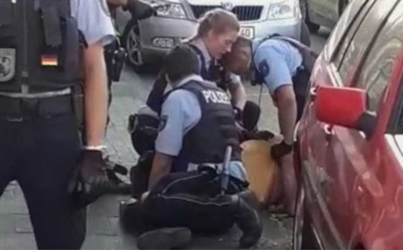 Almanya’da Floyd olayını anımsatan gözaltı tepki çekti