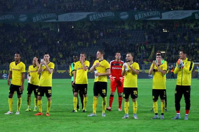 Borussia Dortmund zirve takibini bırakmadı