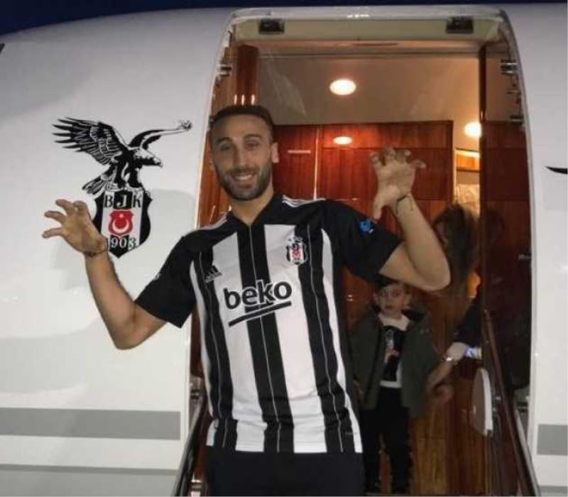 Cenk Tosun, Beşiktaş formasıyla poz verdi