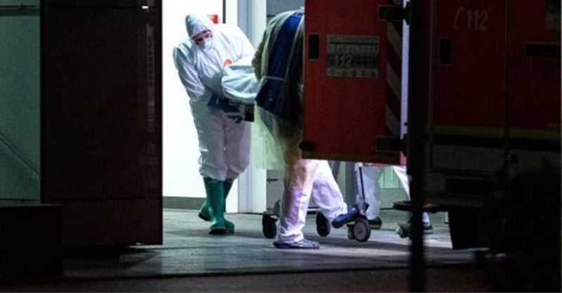 Dünya genelinde Kovid-19 nedeniyle ölenlerin sayısı 70 bini aştı