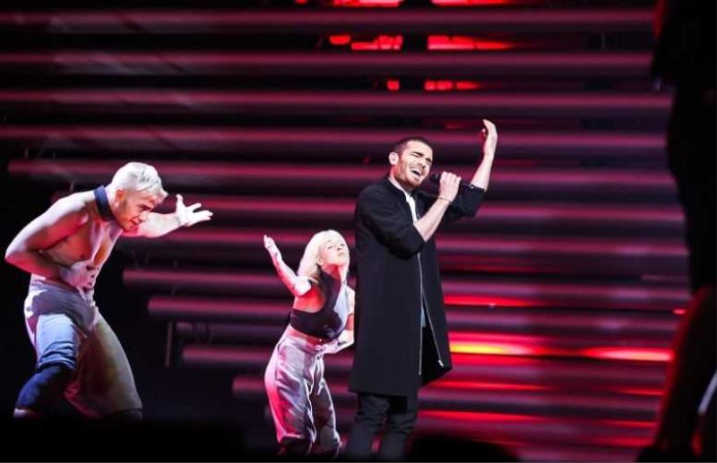 ELNUR VİYANA’DA FAVORİLER ARASINDA! 