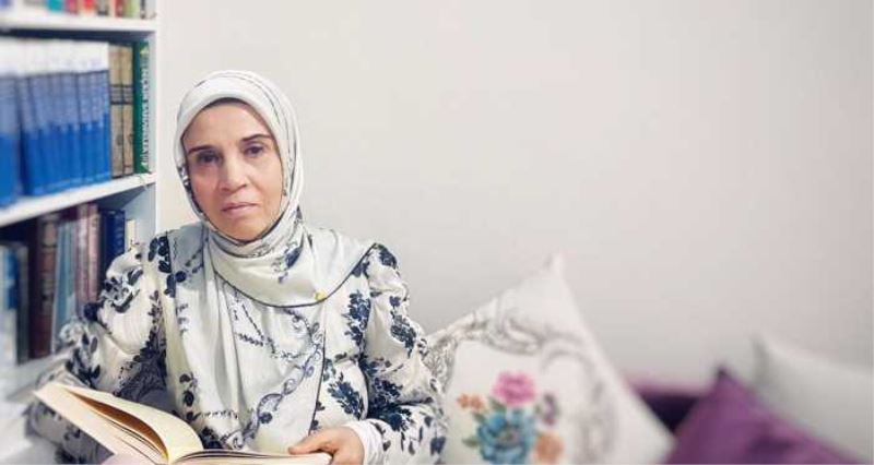 EMİNE FİKRİYE BELEDLİ: HZ. MUHAMMED’İ KENDİMİZE KILAVUZ ETMELİYİZ