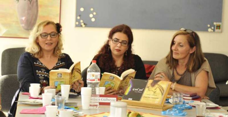 Gülsen Gülbeyaz ve Oya Pervin Pelit ile edebiyat sohbeti