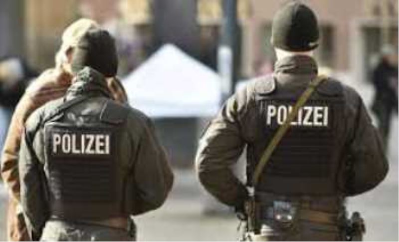 Hamburg’da toplum polisi memurları yaka numarası taşıyacak 