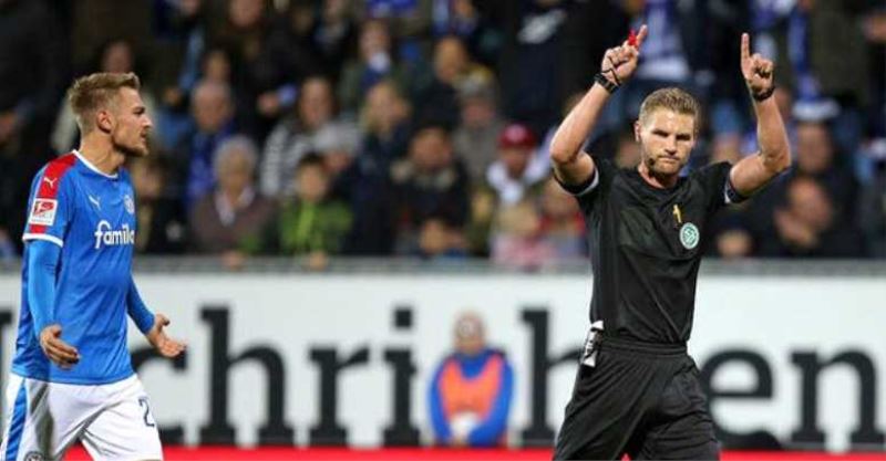 Holstein Kiel - Bochum maçında yedek oyuncu penaltı yaptırdı!
