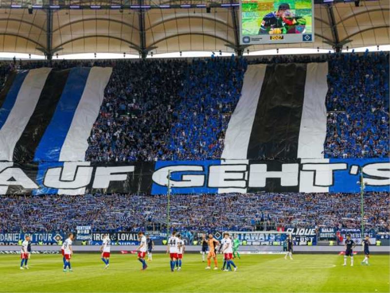 HSV mit zweitem Sieg - Regensburg bleibt vorn