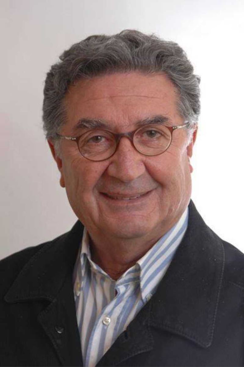 Hüseyin yavuz ağabeyi  kaybettik