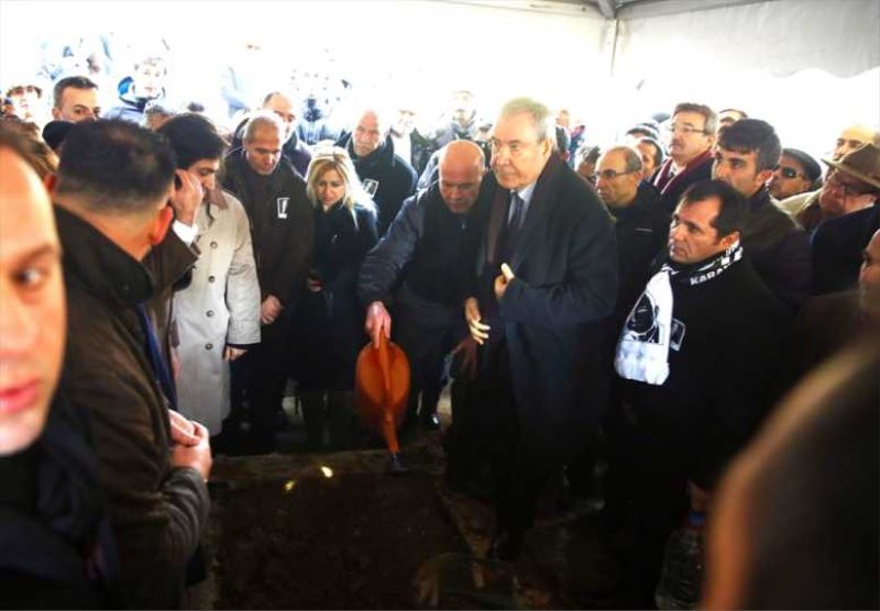 İş adamı Mustafa Koç son yolculuğuna uğurlandı