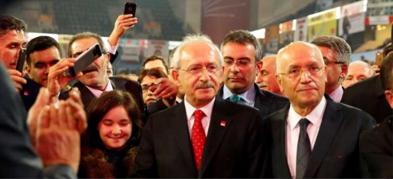 Kemal Kılıçdaroğlu, Genel Başkanlığa yeniden seçildi.