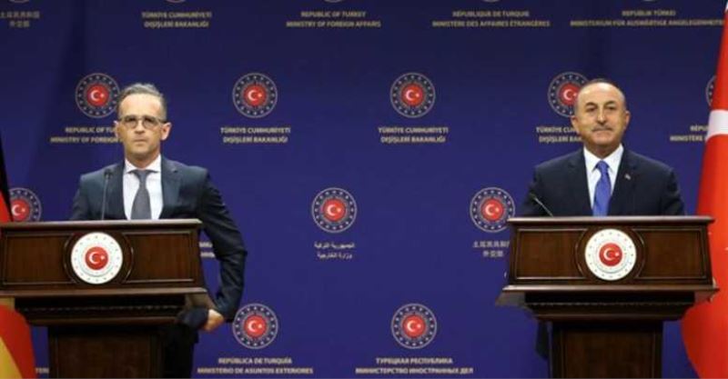 Kendi koyduğu koronavirüs kuralını çiğneyen Alman Bakan Heiko Maas topa tutuldu