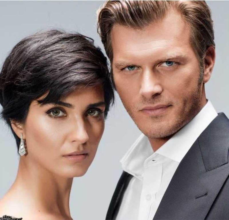 Kıvanç Tatlıtuğ ve Tuba Büyüküstün sezon tanıtımında göz doldurdu