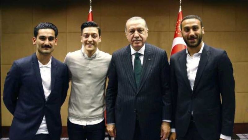    Mesut Özil Geri Adım Atmadı: Cumhurbaşkanı Erdoğan