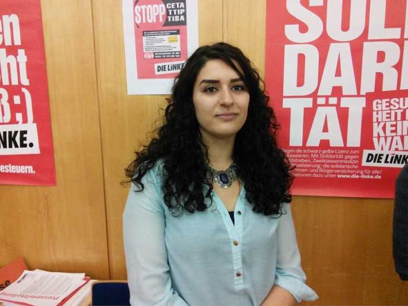 PKK bayrağı açan vekillerin fotoğrafını paylaşan vekile soruşturma açıldı