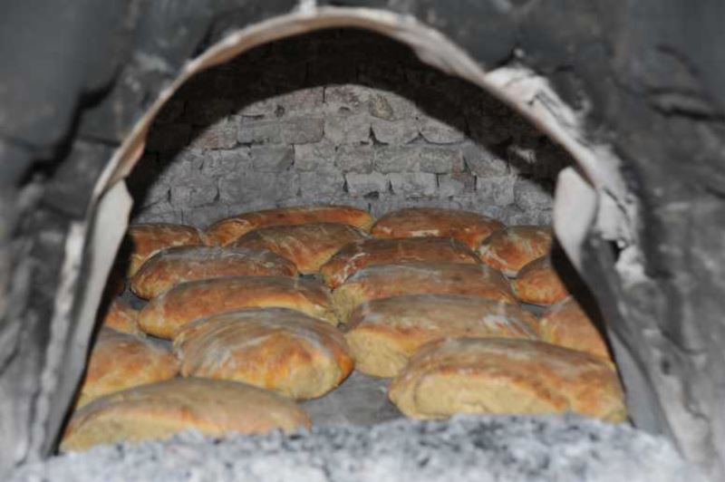 SEFERİHİSAR’DA ATA EKMEĞİ VE ARMOLA ŞENLİĞİ