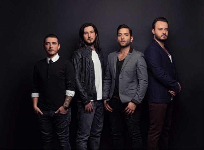 Seksendört  Hamburg’da konser verecek